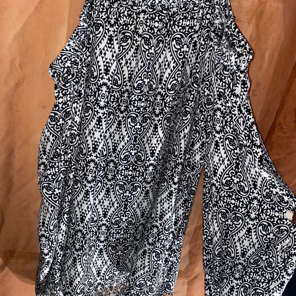 Pleione Off Shoulders Shirt - Picture 3 of 3